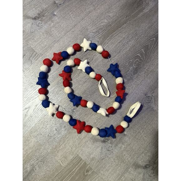 6.5 Ft Felt Patriotic USA Garland for Mantle Red White Blue Patriotic Star Bann - Picture 1 of 1